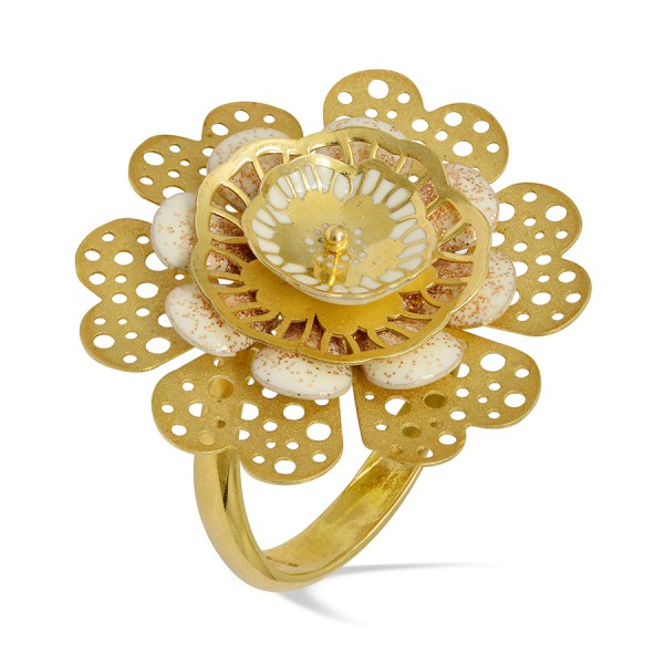 Stylish Cocktail Rings in Yellow Gold Stylish Cocktail Rings in Yellow Gold
